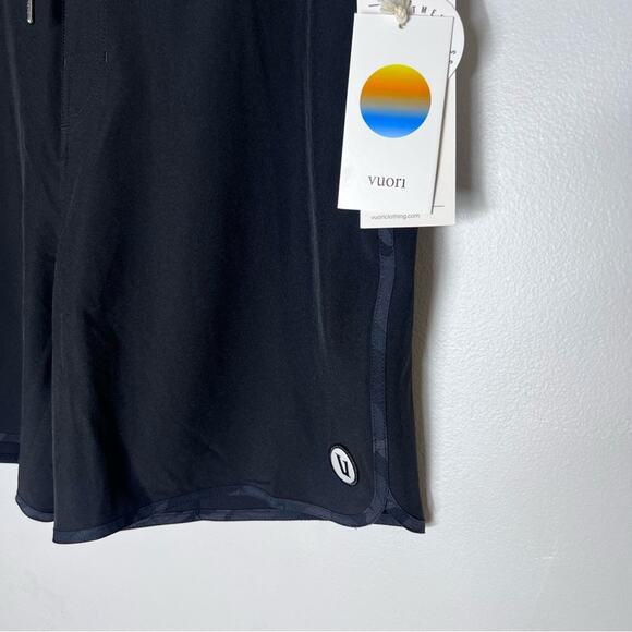 NEW Vuori Cruise Boardshort in Black sz 34 - Picture 3 of 8